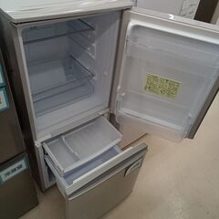 リユースのサカイ栃木店★ジモティ割あり★ SHARP 冷蔵庫 SJ-D14D-S 137L 18年製 動作確認／クリーニング済み TC11336の画像