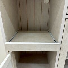 ★リユースのサカイ高崎店★TJ13188  レンジ台 アイボリー H179.5×D39×W73.5 クリーニング済みの画像