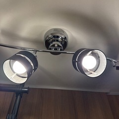 4連シーリングライトの画像