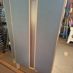 パーテーション２枚セット　傷　割れあありの画像