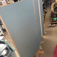 パーテーション２枚セット　傷　割れあありの画像