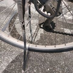 自転車　ママチャリ　27インチ　6段ギア オートライト 前大型カゴ　後ろカゴ付きの画像