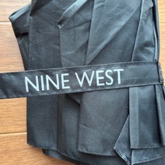 【新品　未使用】NINE WEST ナインウエスト　折りたたみ傘の画像