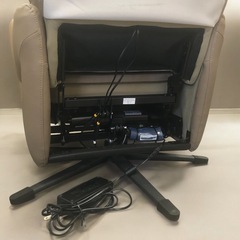 極美品✨直接引き取り歓迎 ニトリ NITORI 電動リクライニングパーソナルチェア LE01-3 4モーター リクライニングチェア 本革の画像