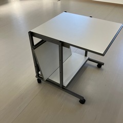 予約済み　パソコンプリンター置きの画像