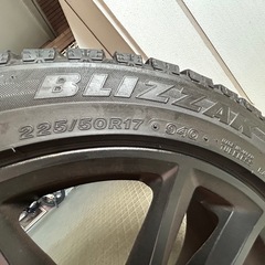 スタッドレスタイヤホイールセット
の画像