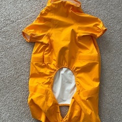 モンベル　犬用レインコートの画像