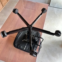 無印良品 ワーキングチェア  黒 ブラック キャスター付 チェア 椅子の画像