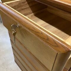 昔ながらの高気密性、和箪笥（鍵付き棚有り）【管理番号173】の画像