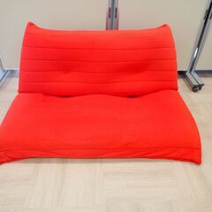 ２人掛けローソファの画像