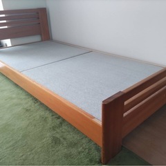 ベッド、マットレスの画像