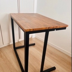 サイドテーブルの画像