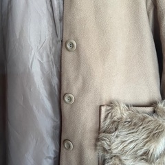 アース　キャメル　ファー付きコート　Sサイズの画像
