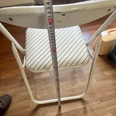 折りたたみパイプ椅子の画像