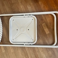 折りたたみパイプ椅子の画像