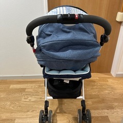 アプリカ　ベビーカーの画像