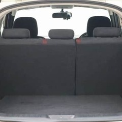 近代のコンパクトSUVの先駆け！？黒内装ベースに随所に施されたアクセントカラーがカッコイイ！！！ジューク（JUKE）が入荷♪の画像