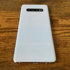 au版Samsung Galaxy S10+の画像