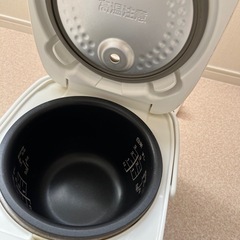 炊飯器の画像