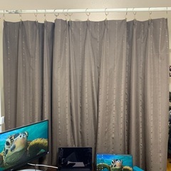 【美品】一級遮光カーテン　二枚組　　の画像