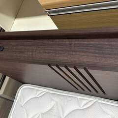 国産 高級 ドリームベッド クイーンサイズ、幅160cm コンセント・ライト付 Used/美品の画像