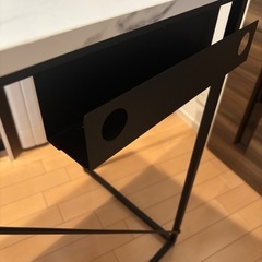 【LOWYA】大理石風天板デスクの画像