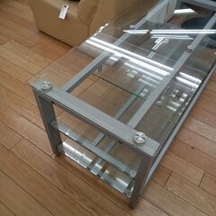 ★リユースのサカイつくば店★TK7054  ガラステーブル シルバー H49×D47×W102 クリーニング済みの画像