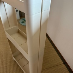 スリーコインズ　　隙間収納
　の画像