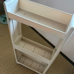 スリーコインズ　　隙間収納
　の画像