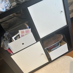 IKEAのシェルフ棚2つの画像