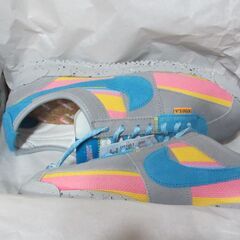 💗新品💗ナイキユニオンスニーカー💗オシャレですが落ち着いたデザインです　サイズ２６．５の画像