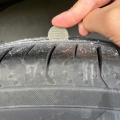 タイヤの溝詳細の画像