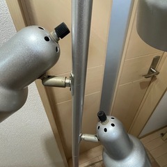 used 3灯スタンドライト、リビングや寝室にの画像