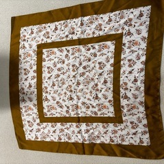 【取引中】スカーフ　風呂敷の画像