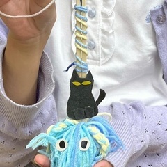 【アトリエべる小金井教室】どんなポーズ❓😁リアルに面白楽しく友達を描こう🖌️🖊️🪑の画像