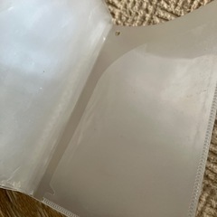 クリアファイル　ミニ　カードや紙の保険資格確認書などに　※使用感ありの画像