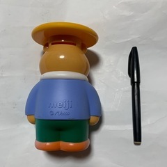 非売品　meiji カールおじさん　貯金箱の画像