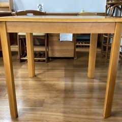 ダイニングテーブル【町田市再生家具】　252165の画像