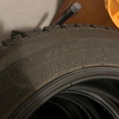 スタッドレスタイヤの画像