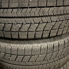 スタッドレスタイヤの画像