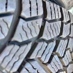 使用4ヶ月のみ　ミシュランスタッドレスタイヤ　175/70R14 アクア　ヴィッツなどの画像