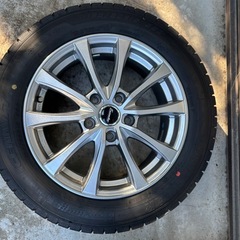 スタッドレスタイヤの画像