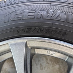 スタッドレスタイヤの画像