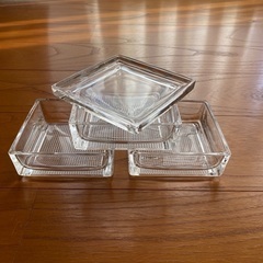 HOYAクリスタルガラス(小物入れ3枚セット)の画像