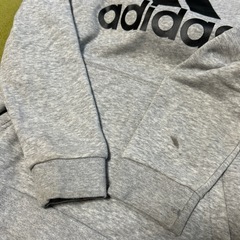 子供服⭐︎adidasパーカー⭐︎150⭐︎2枚セットの画像
