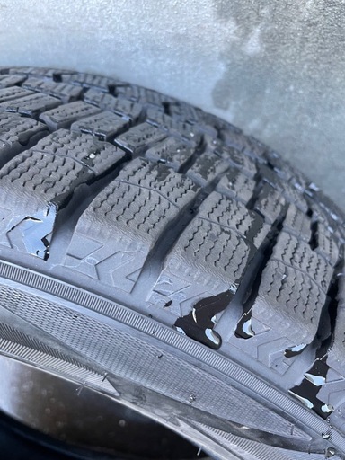 215/60R16 スタッドレスタイヤ　