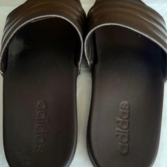 adidas サンダル黒の画像