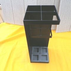 山崎実業 傘立て スマート 4本用 ブラック Yamazaki 幅11cm 高さ30㎝ アンブレラスタンド 札幌 西岡店の画像