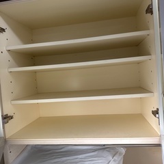 食器棚　赤　高さ205 幅120の画像