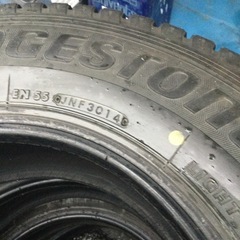 ハイエース　キャラバン　ブリヂストンスタッドレスタイヤVL1の画像